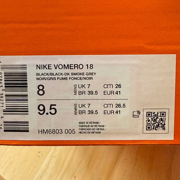 Mens Size 8 Nike Vomero 18 Triple Black Smoke Grey Running Shoes HM6803 005 - Picture 10 of 10